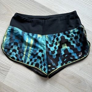 ASICS Athletic running shorts size XS. Multicolored with inner lining